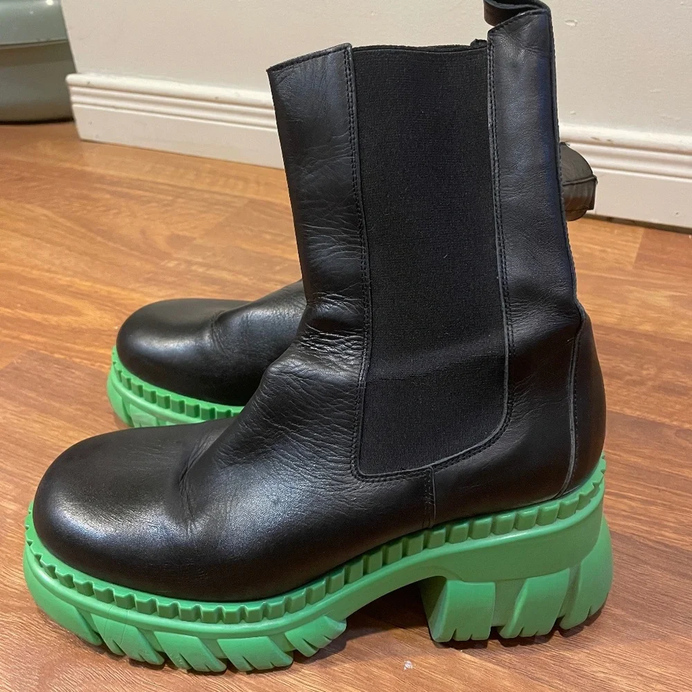 Boots - Picture 1 of 3